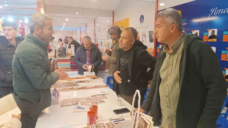 Kahta’da açılan ilk kitap fuarına yoğun ilgi
