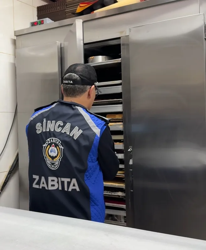 Sincan’da zabıtadan gıda işletmelerine sıkı denetim
