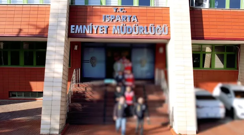 Isparta merkezli dev ’Arı Kovanı’ operasyonu: 850 milyonluk kara para ağı çökertildi
