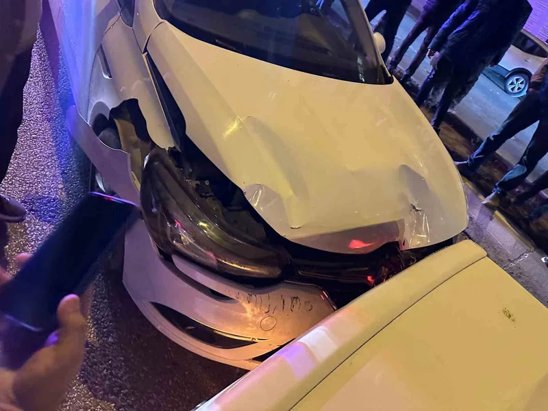 Mardin’de maddi hasarlı trafik kazası
