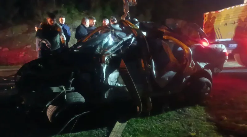 Kayıp imamın cesedinin bulunduğu araç uçurumdan çıkartıldı
