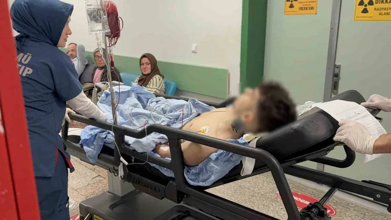 Cezaevi ziyareti dönüşü bıçaklı saldırıda yaralandı
