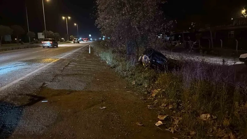 Zonguldak’ta otomobil şarampole uçtu: 2 yaralı
