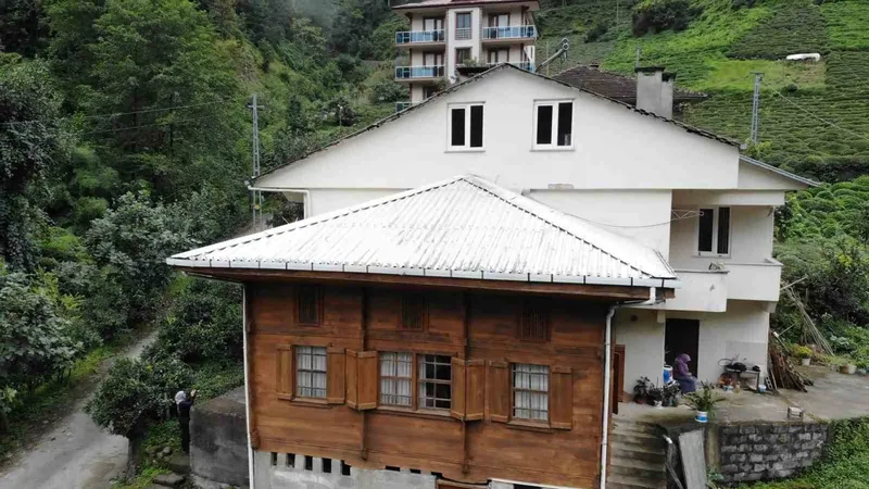 Hatırası var dediler, baba evini yıkmadan ekleme yaptılar
