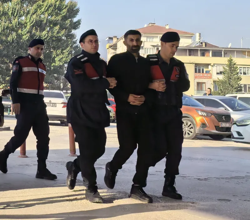 Uyuşturucu taciri kıskıvrak yakalandı
