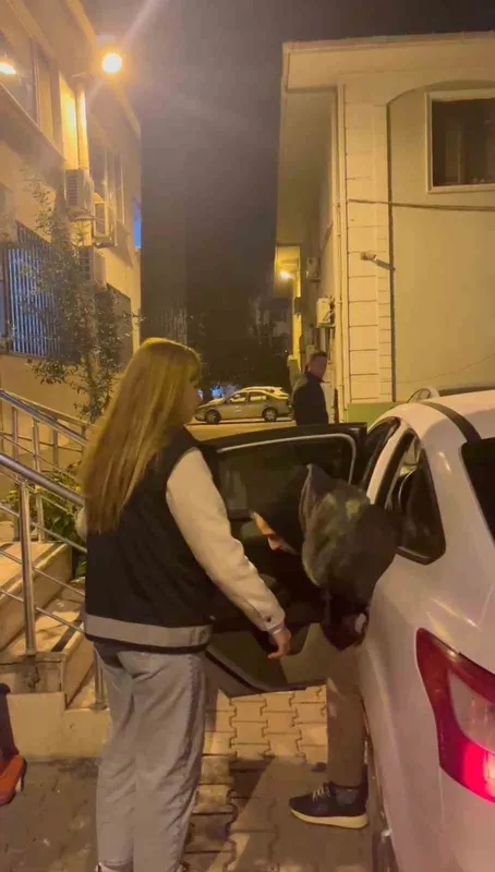 Müşterileri adına kredi çeken beyaz eşya bayisi kadına ev hapsi verildi
