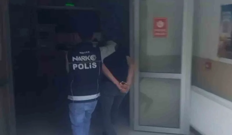 Hatay’da hapis cezası ile aranan 2 şahıs yakalandı
