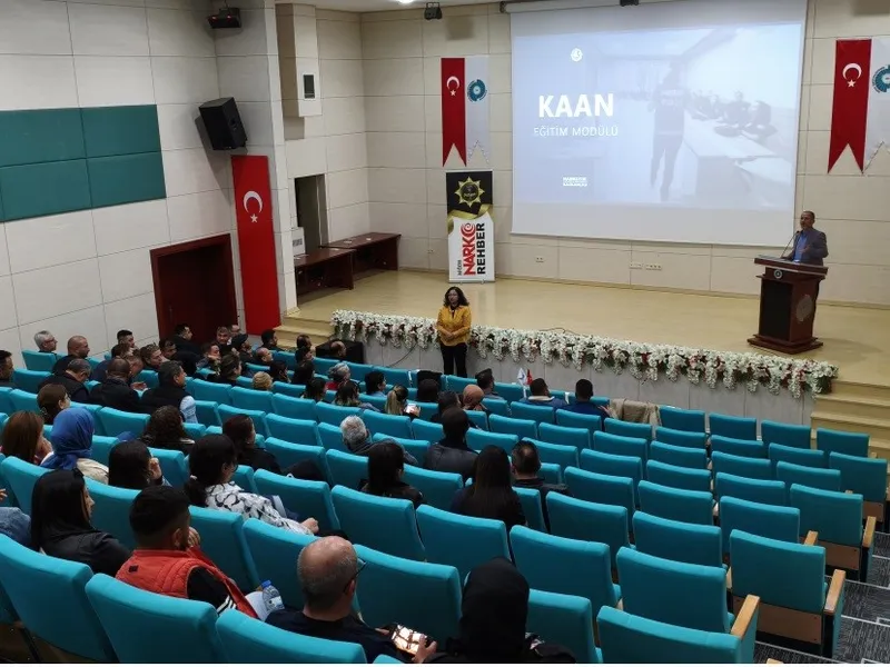 Niğde Emniyeti’nden uyuşturucuyla mücadelede etkin farkındalık faaliyetleri
