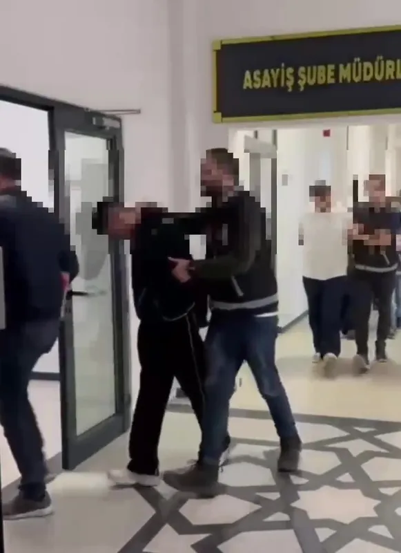 İş yeri kurşunlayan 4 şüpheli tutuklandı
