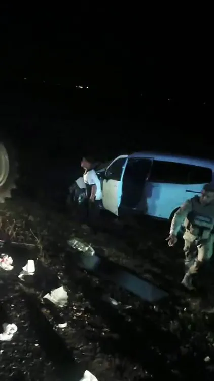 Diyarbakır’da traktör ile hafif ticari araç çarpıştı: 2 yaralı
