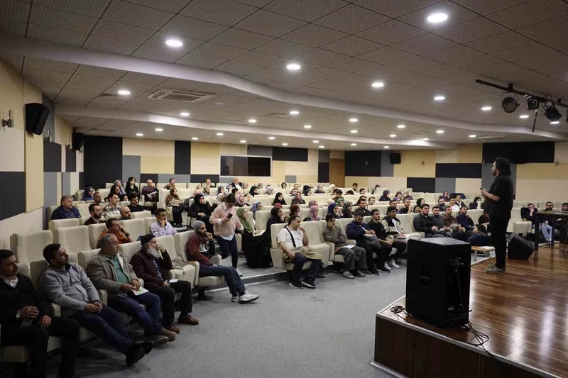 Sakarya Büyükşehir Akademi’de Kelam Atölyesi yoğun katılımla başladı
