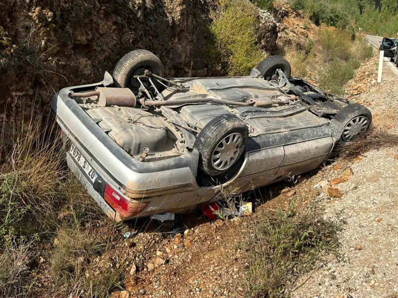 Burdur’da şarampole devrilen otomobilin sürücüsü yaralandı
