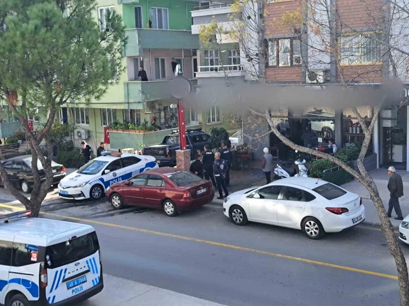 Menteşe’de alacak verecek kavgası kanlı bitti: 1’i ağır 2 yaralı
