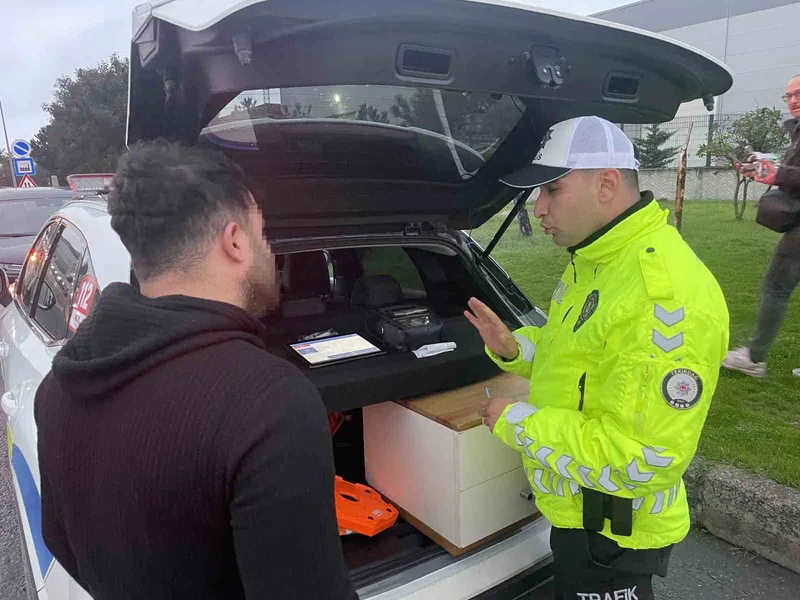 Kapaklı’da emniyet şeridini ihlal edenlere 9 bin lira ceza
