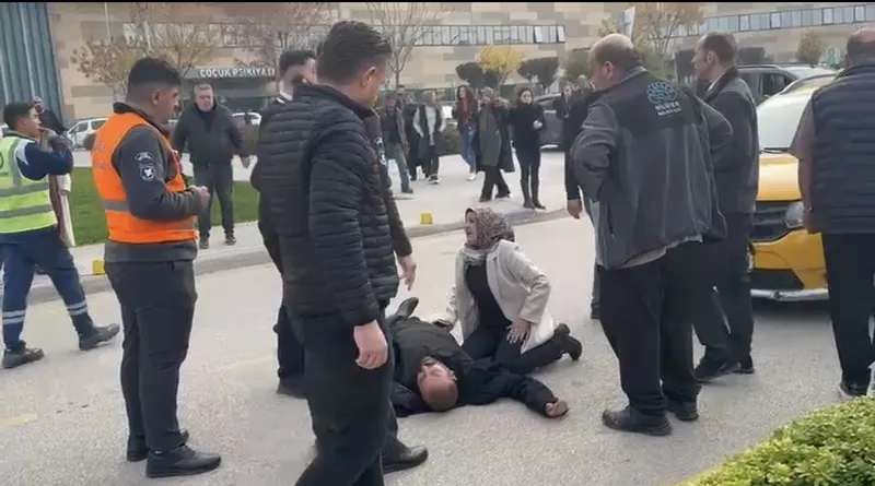 Hastane önünde feci kaza
