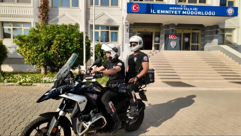 Motosikletli polis timleri görevde: 40 bin kişiyi kontrol etti
