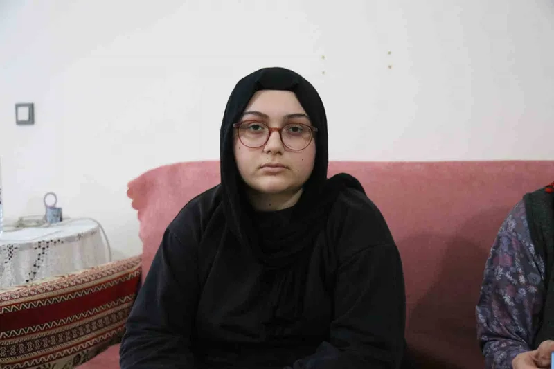 Oğluyla birlikte kaybolan kadının 16 yaşındaki kızı: 