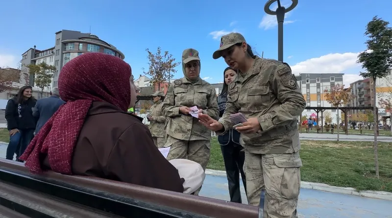 Kadın kolluk güçleri alana indi: Yüksekova’da polis, jandarma, bekçi ve zabıtadan kadına yönelik şiddetle mücadele seferberliği
