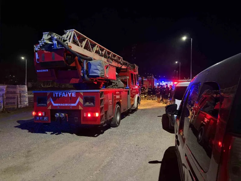 İntihara kalkışan kadını polis ikna etti

