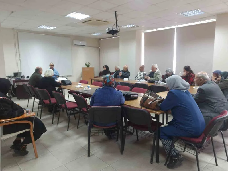 Edremit Devlet Hastanesi’nde diyabet eğitimi programı tamamlandı
