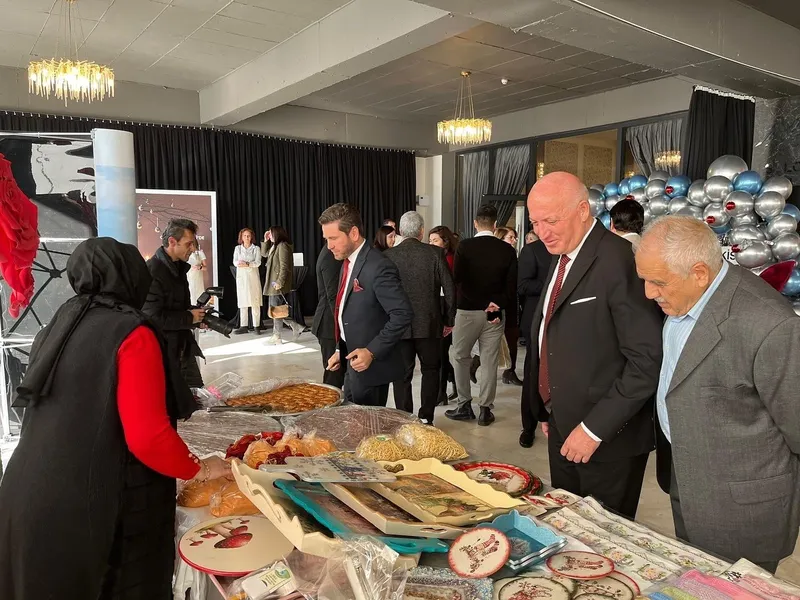 Babadağ’a özgü doğal lezzetler ve yöresel kıyafetler büyük ilgi gördü
