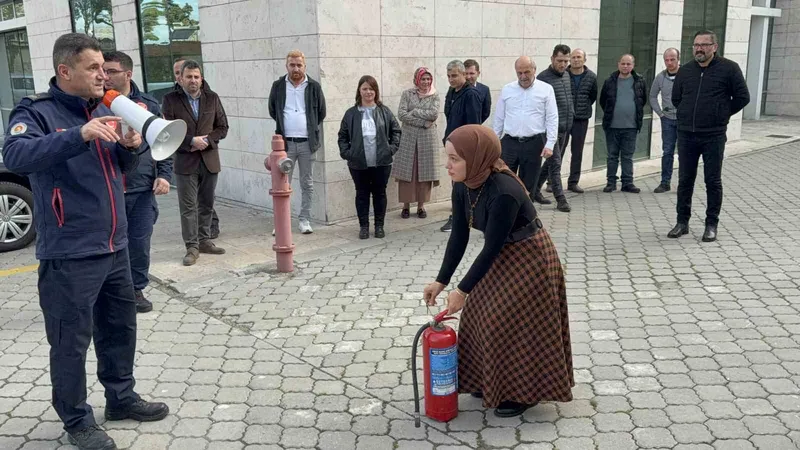Samsun Adliyesi’nde yangın söndürme tatbikatı
