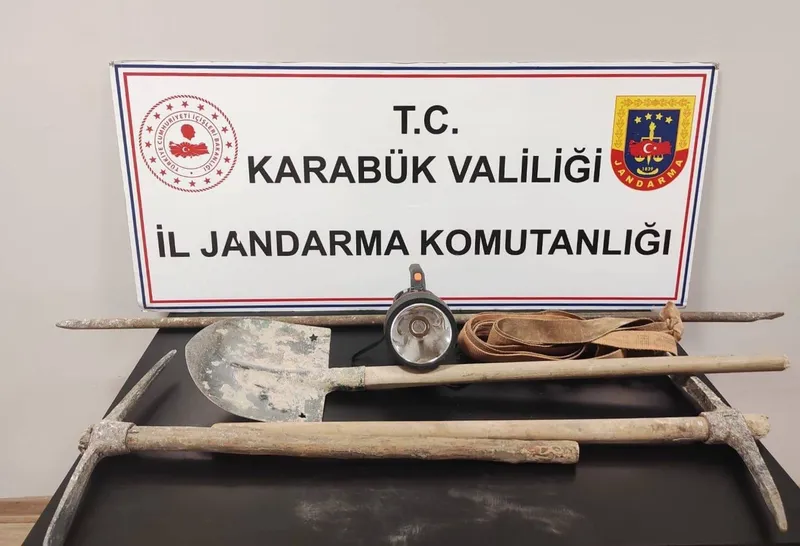 Kaçak kazı yapan 5 kişi yakalandı
