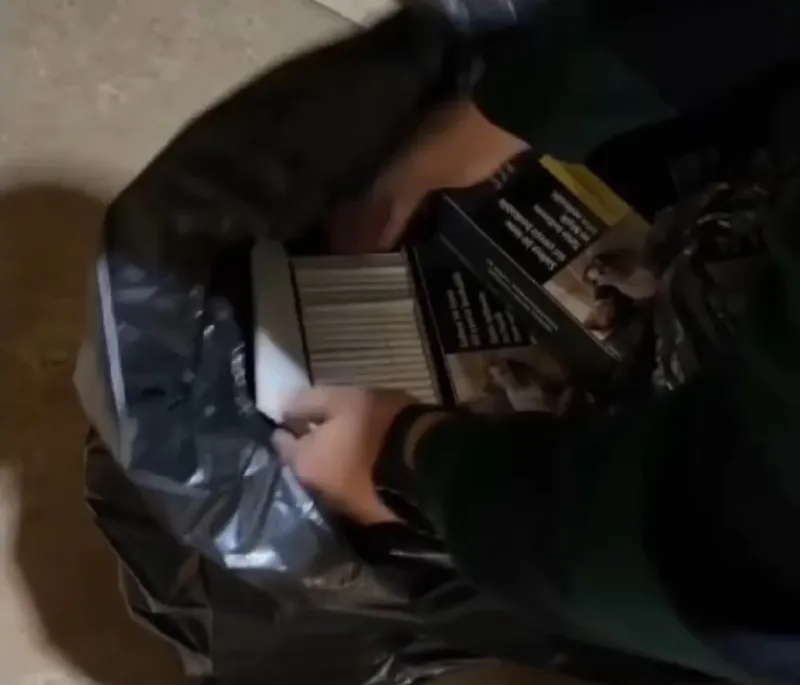 Efeler’de kaçak sigara operasyonu: 2 gözaltı
