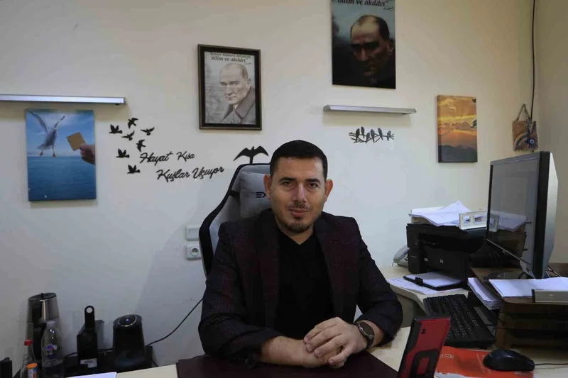 Doç. Dr. Ali Erdoğan: 