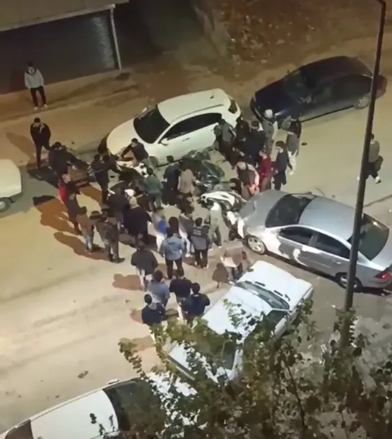 Kontrolden çıkan araç 4 otomobil ve 3 motosiklete çarpıştı
