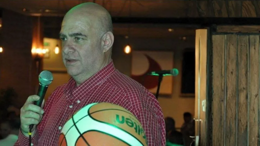 Eski milli basketbolcu balkondan düşerek hayatını kaybetti