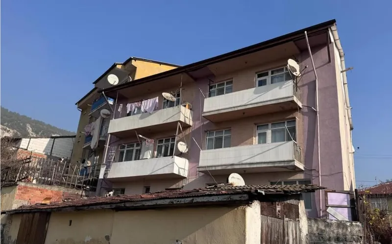 Karabük’te bir kişi evinin önünde ölü bulundu
