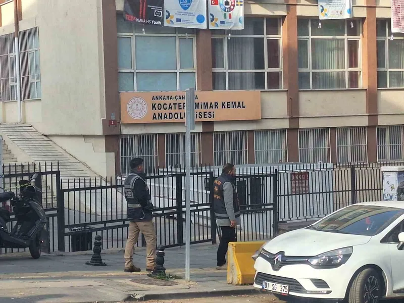 Ankara’da öğretmene saygısız davranışlarda bulunan öğrenciler hakkında inceleme başlatıldı
