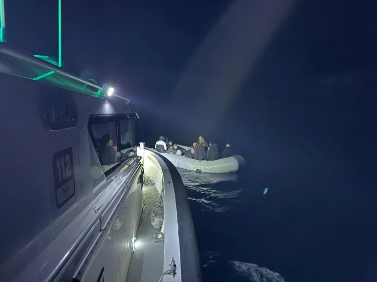 İzmir’de açıklarında göçmen hareketliliği
