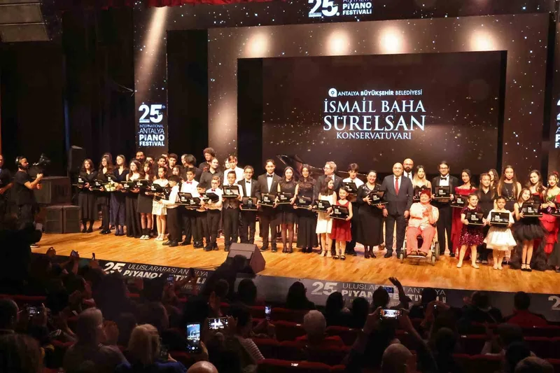 25. Uluslararası Antalya Piyano Festivali’nde genç yetenekler sahne aldı
