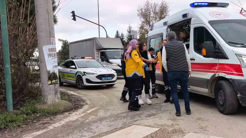 Işık ihlali kaza getirdi: 2 yaralı
