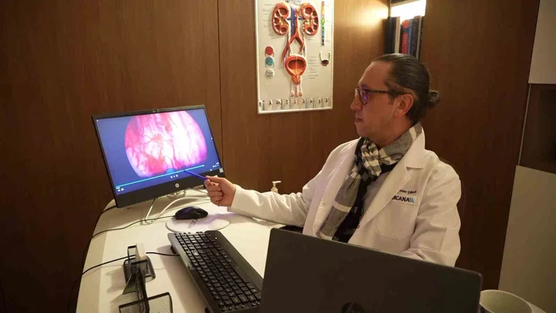 Prostata ’holep’ ile kesin çözüm: 400 grama kadar prostat güvenle alınabiliyor
