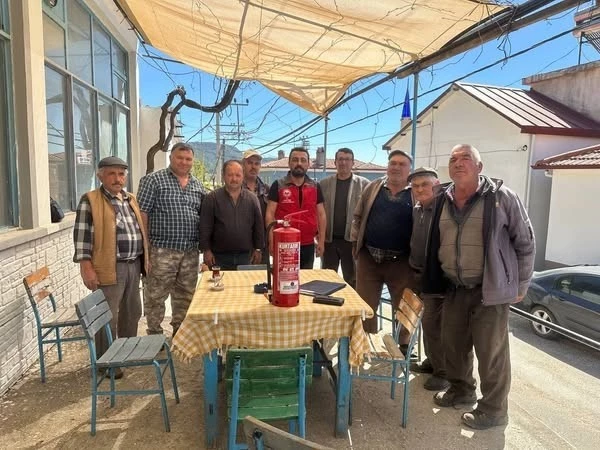 Menteşe Kuyucak ve Denizova Mahallelerinde arı konaklama noktaları belirlendi
