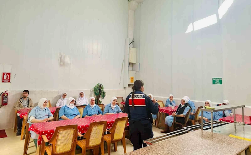 Gediz’de 35 kadın işçiye 