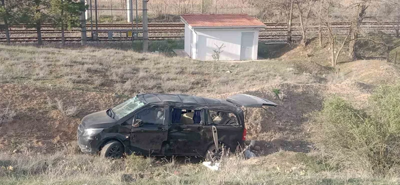 Ünlü oyuncu Berk Atan kazada yaralandı
