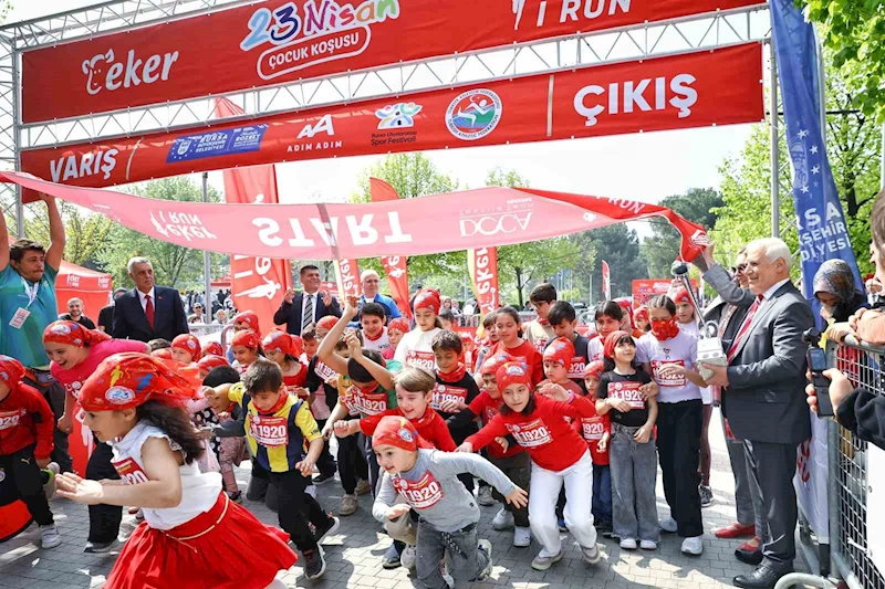Binlerce çocuk 23 Nisan coşkusuyla koştu
