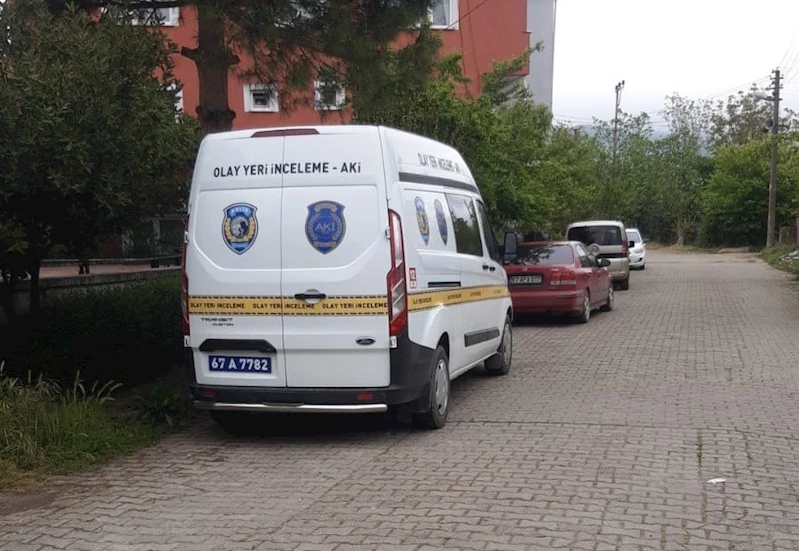 55 yaşındaki adam evinin balkonunda ölü bulundu
