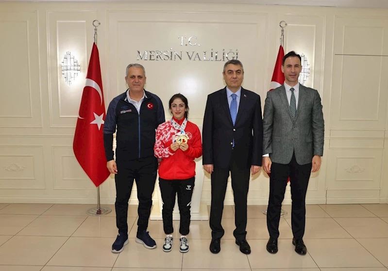 Vali Toros, Avrupa şampiyonu halterci Gamze Altun’u ağırladı
