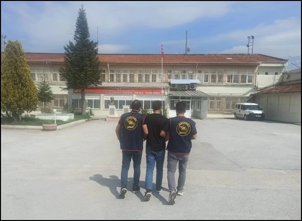 Hırsızlık suçundan 18 yıl hapis cezası ile aranan şahıs yakalandı
