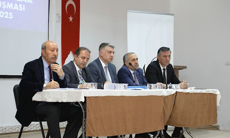 Van Büyükşehir Belediyesinin muhtarlar toplantısı devam ediyor
