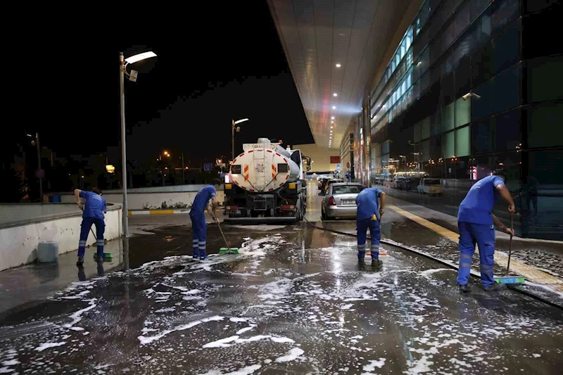 Büyükşehir’in çevre bakım ve temizlik çalışmaları hız kesmiyor
