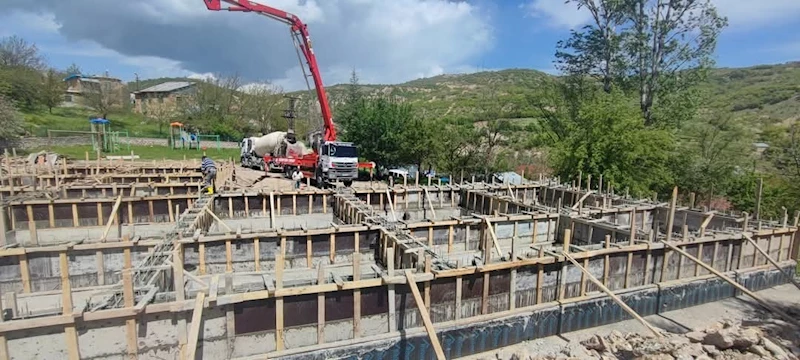 Mazgirt’te depreme dayanıksızlığı nedeni ile yıkılan okul yeniden yapılıyor
