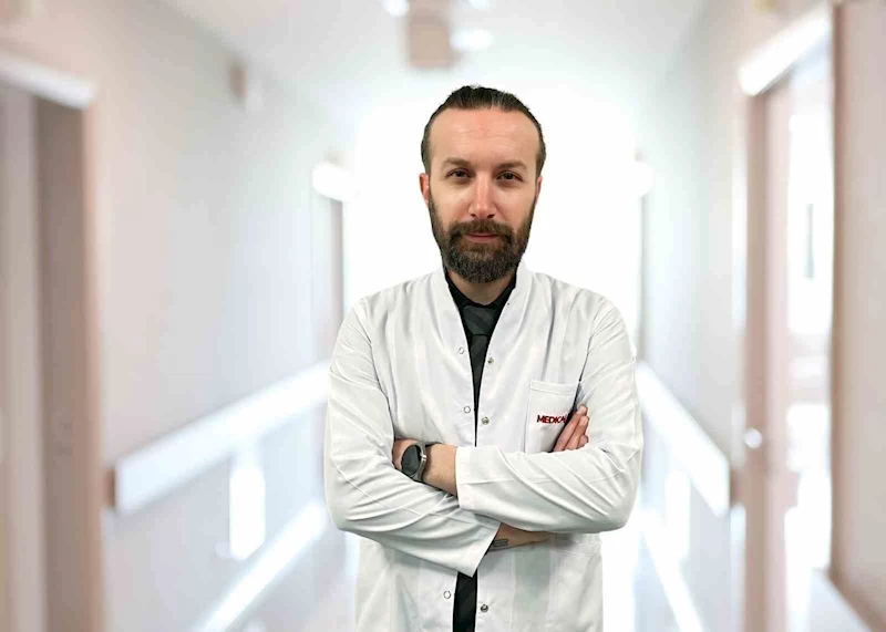 ‘Tiroit kanserindeki artışın tek sebebi Çernobil değil’
