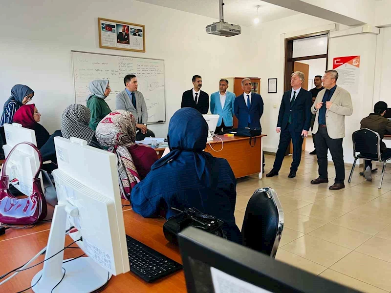 MEB Hayat Boyu Öğrenme Genel Müdürlüğü Bingöl’de temaslarda bulundu
