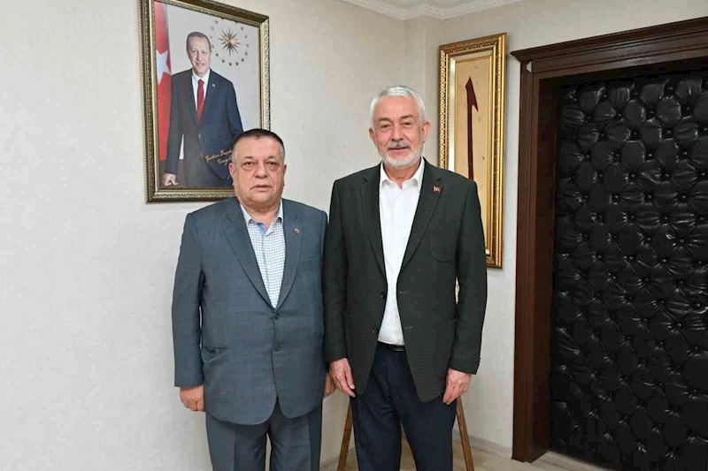 Emeklilerden Başkan Başdeğirmen’e destek

